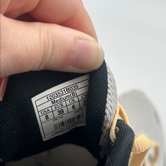 Brooks Women’s Adrenaline GTS 22 Black Gray Athletic Gym Sports Shoes Size 8 - Picture 9 of 10